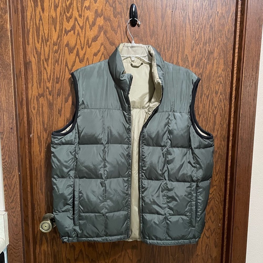 Eddie Bauer reversible down vest XXL